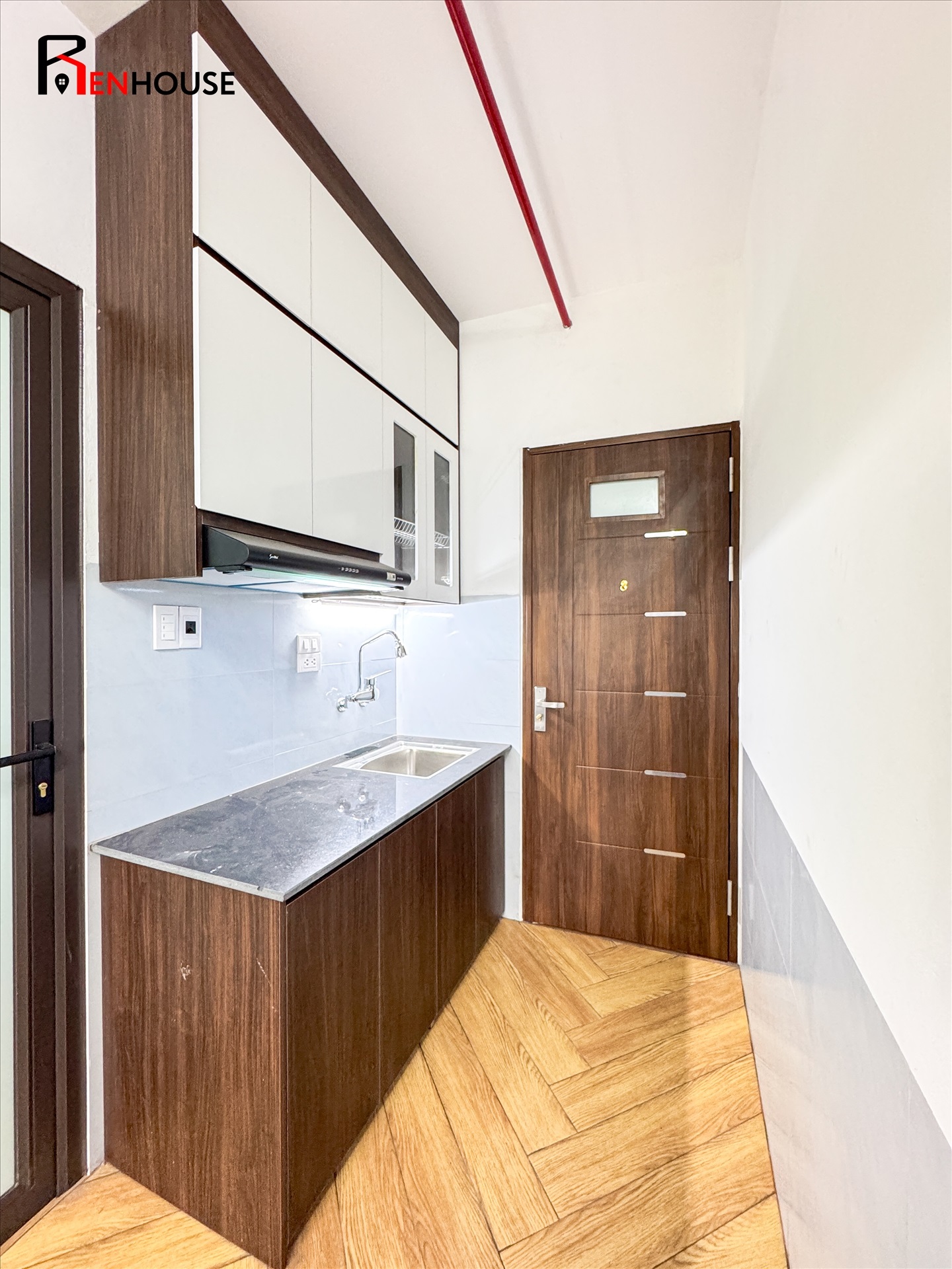 Phòng trọ Studio 28m2 tại RenHouse 1 Phú Kiều - Bắc Từ Liêm - Phòng bếp