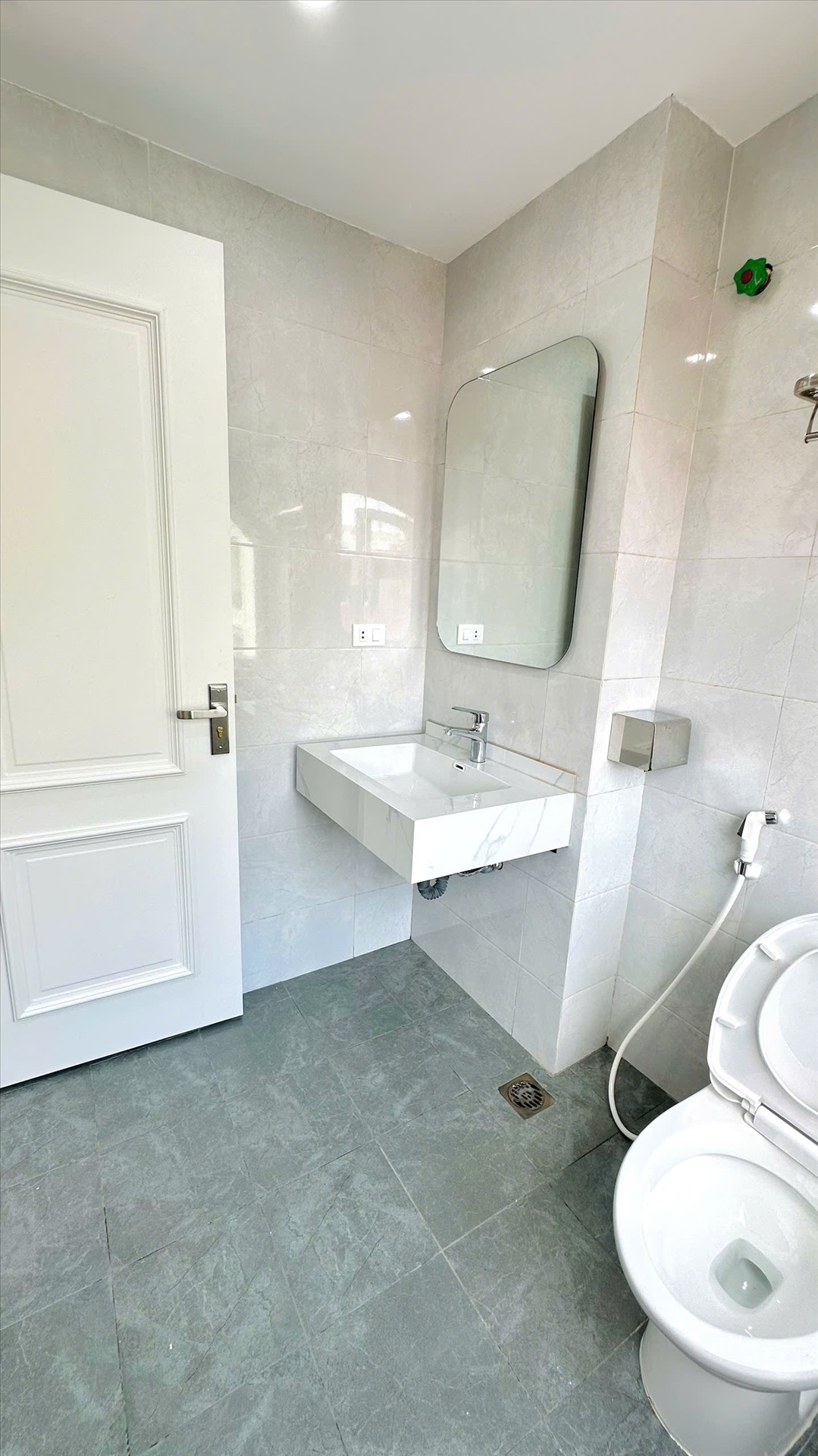 Phòng trọ Studio 28m2 tại TT House Nguyễn Phong Sắc - Cầu Giấy - Phòng tắm